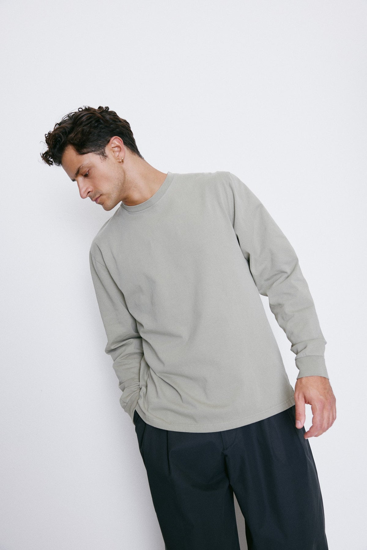 basic long sleeve t-shirt